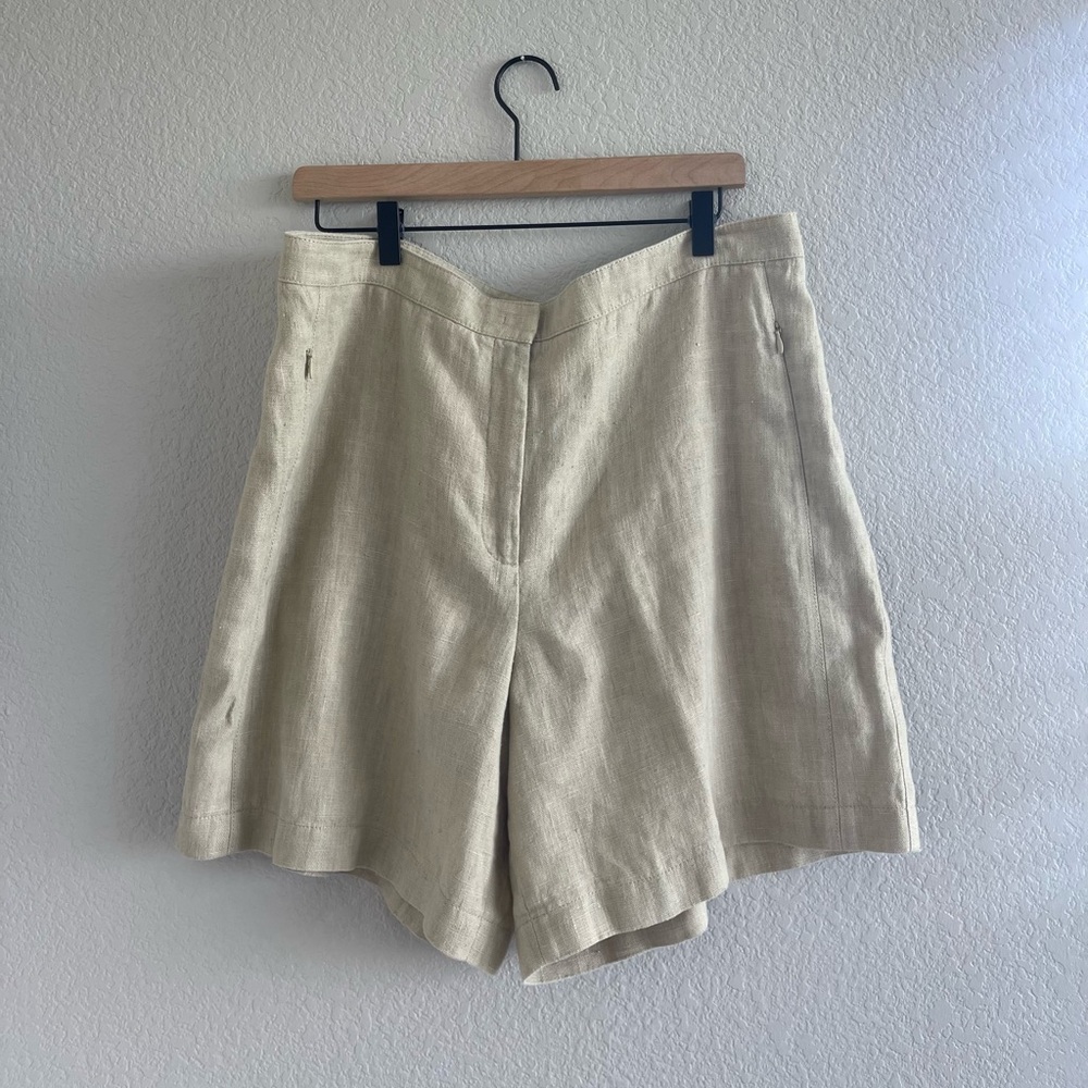 100% Linen Akris Punto Shorts